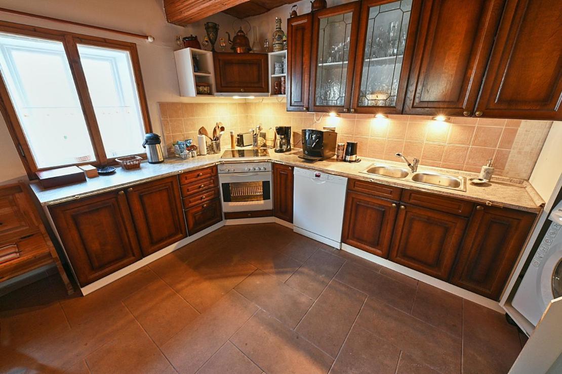 Chalupa u kostela Chřibská Buitenkant foto